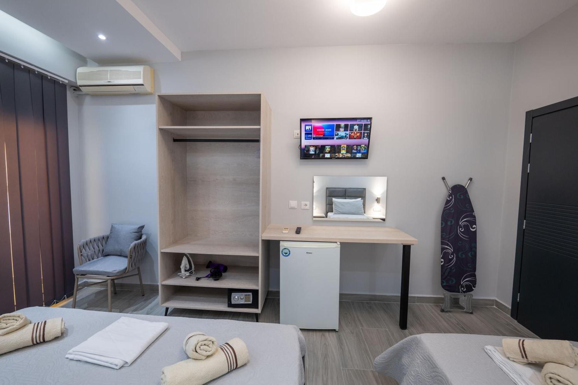 Hotel Porti Саранде Екстериор снимка
